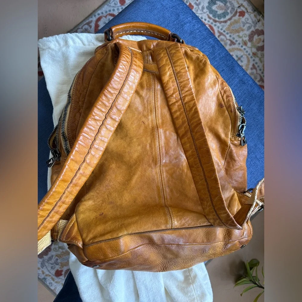 Benheart Lorenzo Backpack - Picture 2 of 11